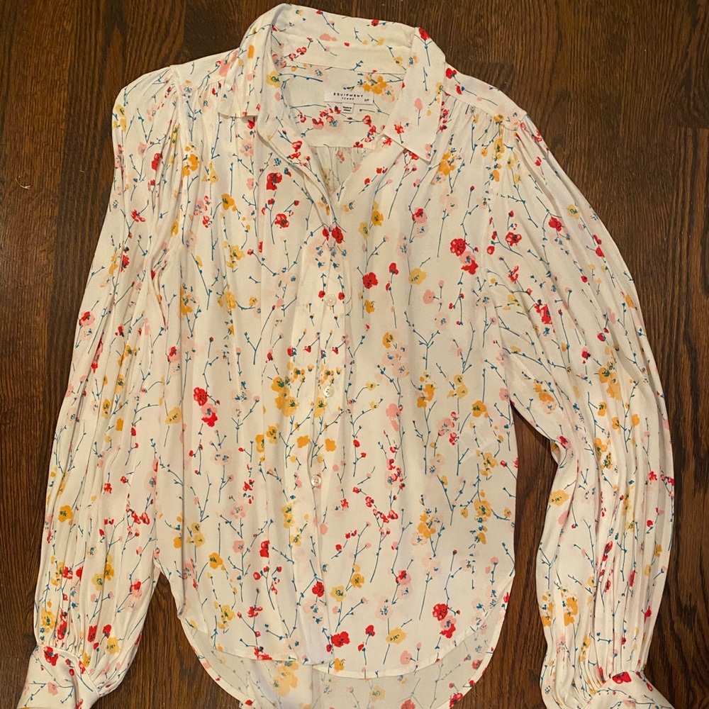 Equipment balloon sleeve blouse